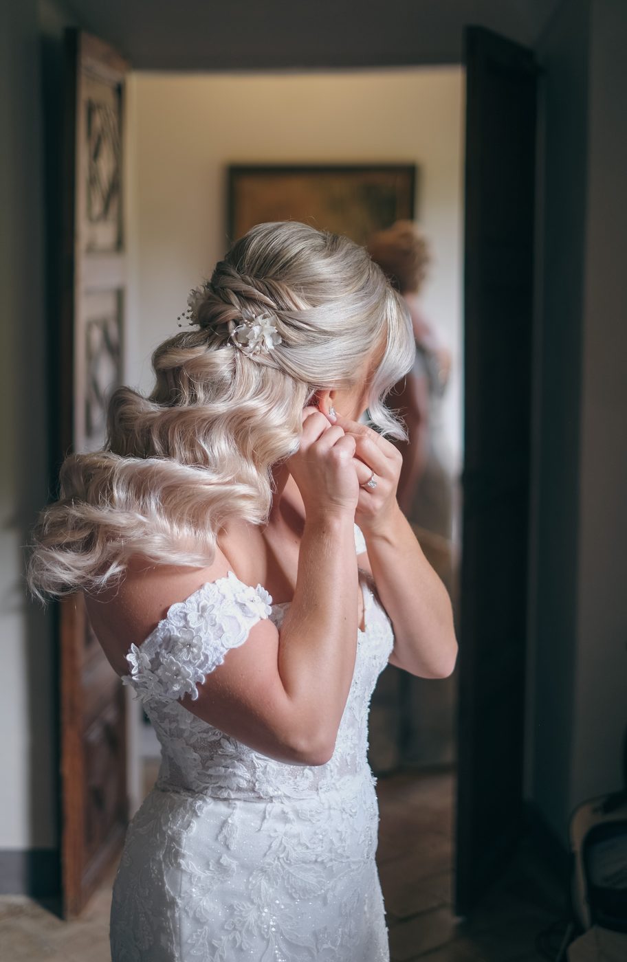 Bridal hairstyle by Nikoleta Makeup & Team, photo 45